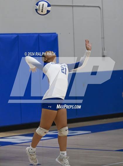 Thumbnail 1 in Orland vs Las Plumas (Eileen Mason Invitational) photogallery.