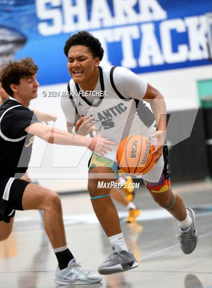 Thumbnail 2 in Atlantic vs David Crockett (Daytona Beach Sunshine Classic) photogallery.