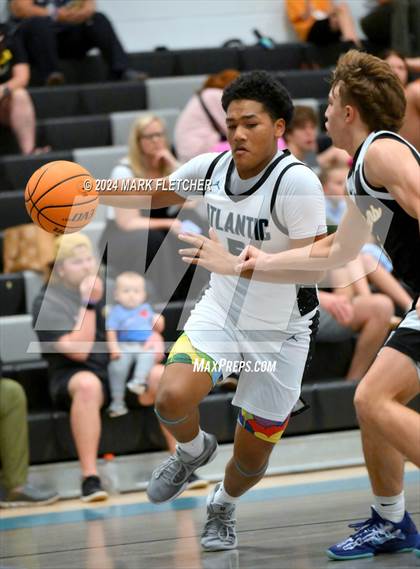Thumbnail 2 in Atlantic vs David Crockett (Daytona Beach Sunshine Classic) photogallery.