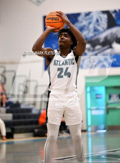 Thumbnail 2 in Atlantic vs David Crockett (Daytona Beach Sunshine Classic) photogallery.