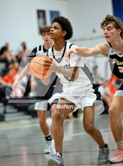 Thumbnail 3 in Atlantic vs David Crockett (Daytona Beach Sunshine Classic) photogallery.