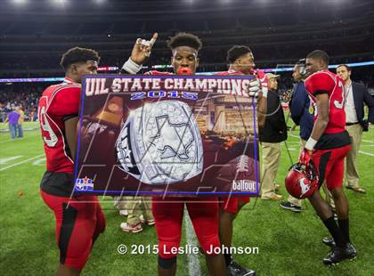 Thumbnail 3 in Westlake vs. North Shore (UIL 6A Division 1 Final) photogallery.