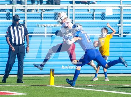 Thumbnail 3 in Georgetown vs. Dripping Springs (UIL 5A Bi-District Playoff) photogallery.