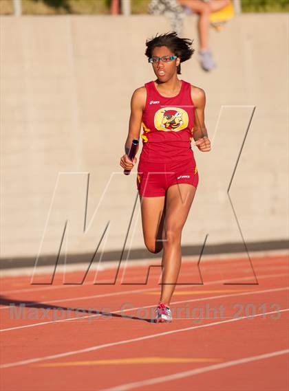 Thumbnail 1 in 2013 Ventura Invitational Girls 4X400 Relay photogallery.