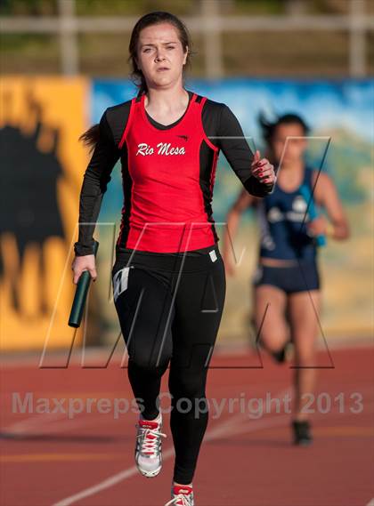 Thumbnail 2 in 2013 Ventura Invitational Girls 4X400 Relay photogallery.