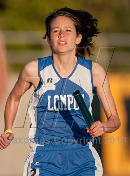 Thumbnail 1 in 2013 Ventura Invitational Girls 4X400 Relay photogallery.