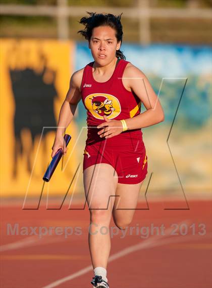 Thumbnail 2 in 2013 Ventura Invitational Girls 4X400 Relay photogallery.