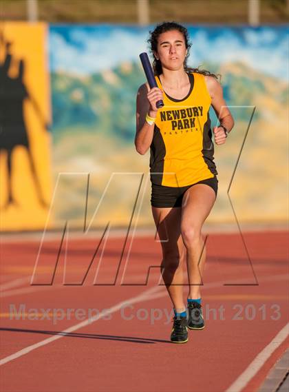 Thumbnail 3 in 2013 Ventura Invitational Girls 4X400 Relay photogallery.