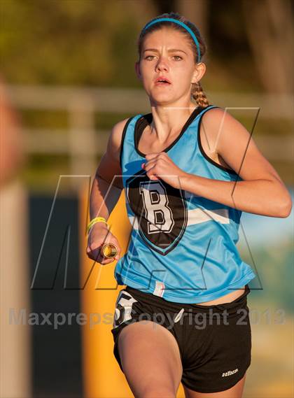 Thumbnail 3 in 2013 Ventura Invitational Girls 4X400 Relay photogallery.