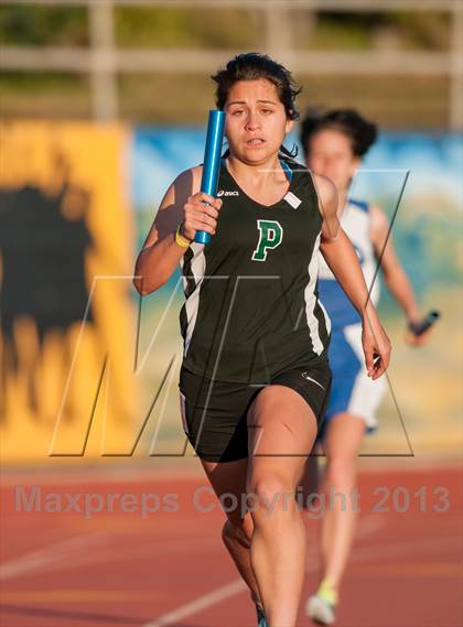 Thumbnail 3 in 2013 Ventura Invitational Girls 4X400 Relay photogallery.