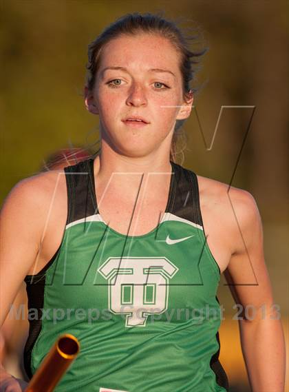 Thumbnail 1 in 2013 Ventura Invitational Girls 4X400 Relay photogallery.