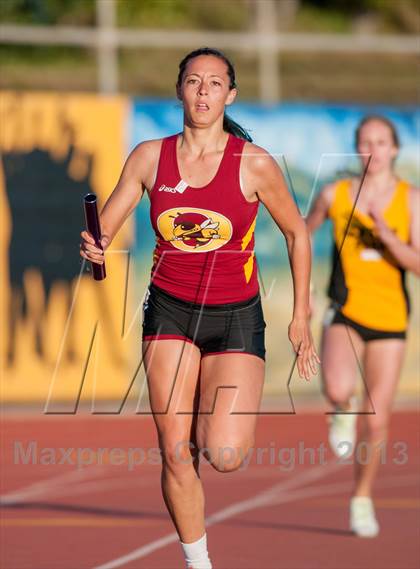 Thumbnail 2 in 2013 Ventura Invitational Girls 4X400 Relay photogallery.