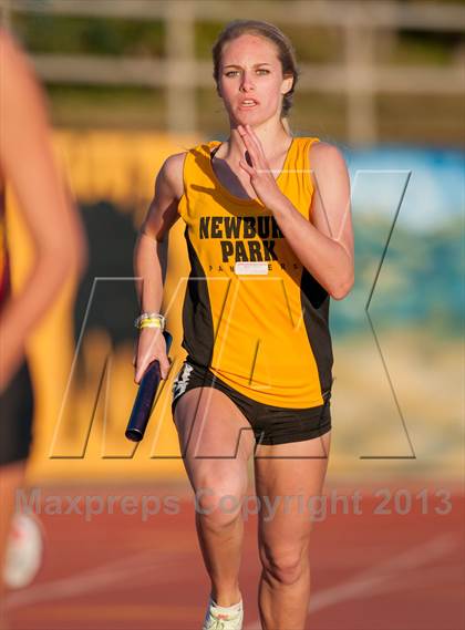 Thumbnail 3 in 2013 Ventura Invitational Girls 4X400 Relay photogallery.