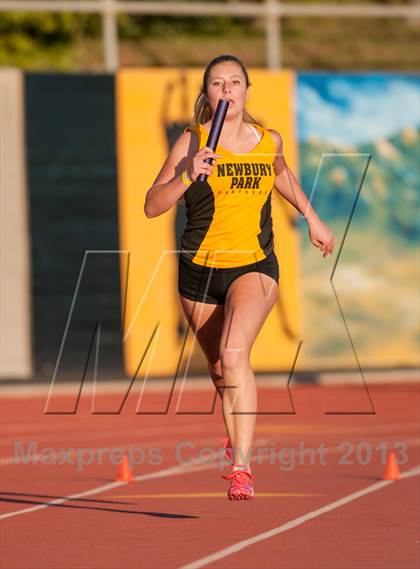 Thumbnail 2 in 2013 Ventura Invitational Girls 4X400 Relay photogallery.