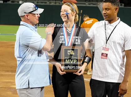 Thumbnail 1 in Grandview vs. Whitesboro (UIL Softball 3A Div 1 Final) photogallery.