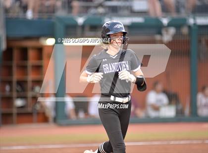 Thumbnail 3 in Grandview vs. Whitesboro (UIL Softball 3A Div 1 Final) photogallery.