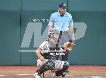 Thumbnail 2 in Grandview vs. Whitesboro (UIL Softball 3A Div 1 Final) photogallery.