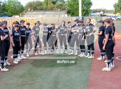 Thumbnail 2 in Grandview vs. Whitesboro (UIL Softball 3A Div 1 Final) photogallery.