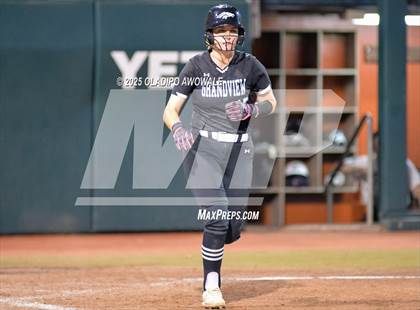 Thumbnail 1 in Grandview vs. Whitesboro (UIL Softball 3A Div 1 Final) photogallery.