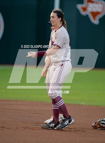 Thumbnail 2 in Grandview vs. Whitesboro (UIL Softball 3A Div 1 Final) photogallery.