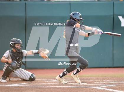 Thumbnail 1 in Grandview vs. Whitesboro (UIL Softball 3A Div 1 Final) photogallery.