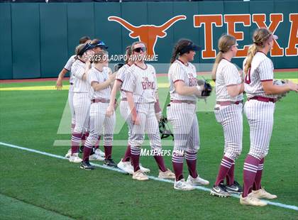 Thumbnail 1 in Grandview vs. Whitesboro (UIL Softball 3A Div 1 Final) photogallery.