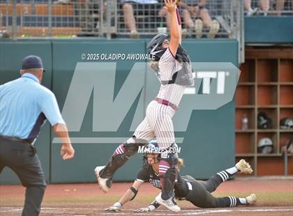 Thumbnail 2 in Grandview vs. Whitesboro (UIL Softball 3A Div 1 Final) photogallery.