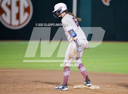 Thumbnail 3 in Grandview vs. Whitesboro (UIL Softball 3A Div 1 Final) photogallery.