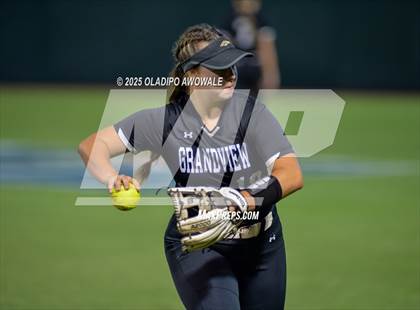 Thumbnail 1 in Grandview vs. Whitesboro (UIL Softball 3A Div 1 Final) photogallery.