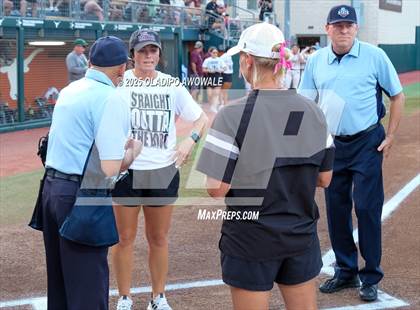 Thumbnail 3 in Grandview vs. Whitesboro (UIL Softball 3A Div 1 Final) photogallery.