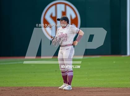 Thumbnail 3 in Grandview vs. Whitesboro (UIL Softball 3A Div 1 Final) photogallery.