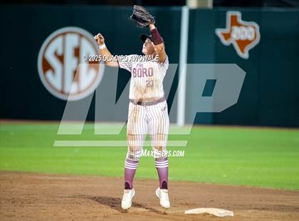 Thumbnail 1 in Grandview vs. Whitesboro (UIL 3A Softball Div 1 State Finals) photogallery.