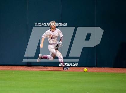 Thumbnail 3 in Grandview vs. Whitesboro (UIL Softball 3A Div 1 Final) photogallery.