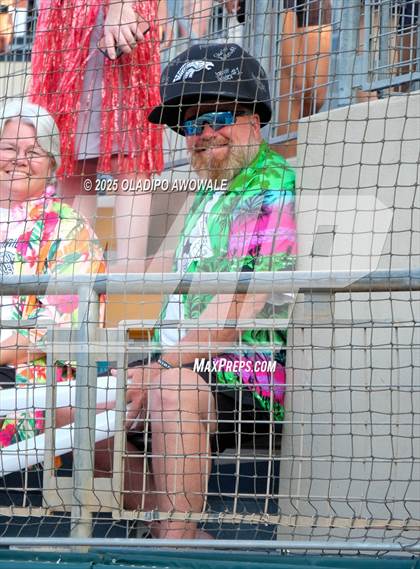 Thumbnail 2 in Grandview vs. Whitesboro (UIL Softball 3A Div 1 Final) photogallery.