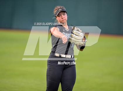 Thumbnail 1 in Grandview vs. Whitesboro (UIL Softball 3A Div 1 Final) photogallery.