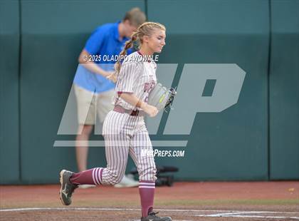 Thumbnail 1 in Grandview vs. Whitesboro (UIL Softball 3A Div 1 Final) photogallery.