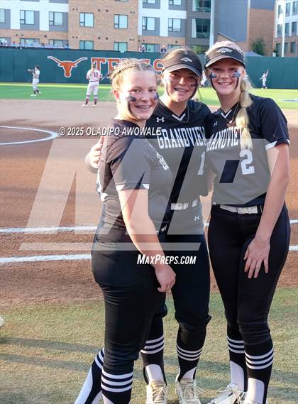 Thumbnail 3 in Grandview vs. Whitesboro (UIL Softball 3A Div 1 Final) photogallery.