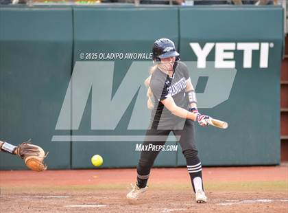 Thumbnail 1 in Grandview vs. Whitesboro (UIL Softball 3A Div 1 Final) photogallery.
