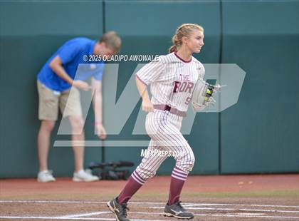 Thumbnail 2 in Grandview vs. Whitesboro (UIL 3A Softball Div 1 State Finals) photogallery.