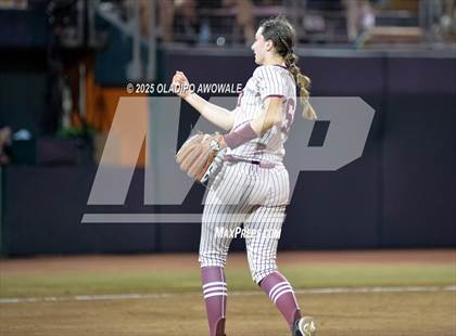 Thumbnail 3 in Grandview vs. Whitesboro (UIL Softball 3A Div 1 Final) photogallery.