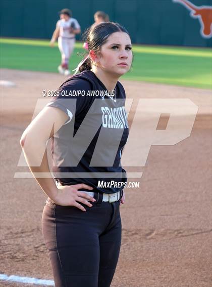 Thumbnail 2 in Grandview vs. Whitesboro (UIL Softball 3A Div 1 Final) photogallery.