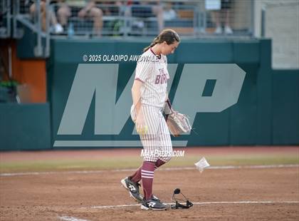 Thumbnail 2 in Grandview vs. Whitesboro (UIL Softball 3A Div 1 Final) photogallery.