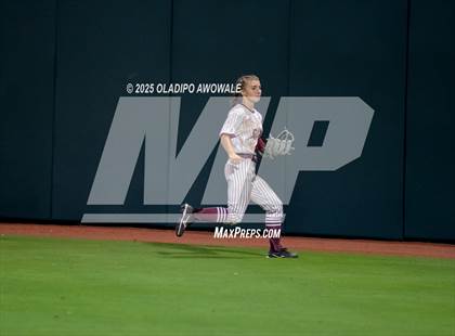 Thumbnail 2 in Grandview vs. Whitesboro (UIL 3A Softball Div 1 State Finals) photogallery.