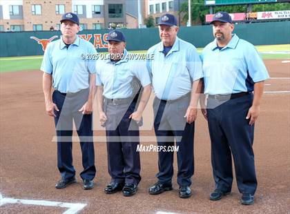 Thumbnail 1 in Grandview vs. Whitesboro (UIL Softball 3A Div 1 Final) photogallery.
