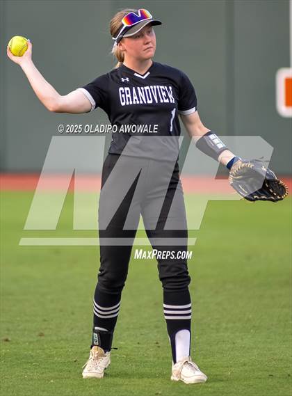Thumbnail 3 in Grandview vs. Whitesboro (UIL Softball 3A Div 1 Final) photogallery.
