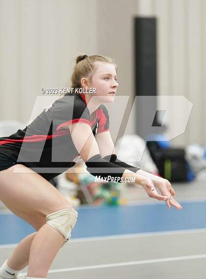 Thumbnail 2 in Grand Blanc vs. Haslett (Beast of the East) photogallery.