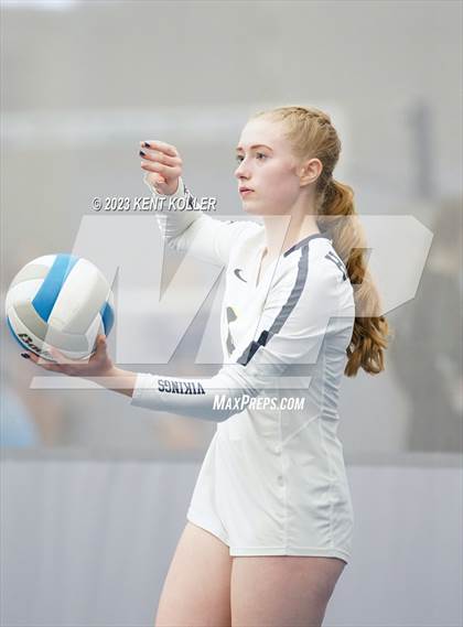 Thumbnail 3 in Grand Blanc vs. Haslett (Beast of the East) photogallery.