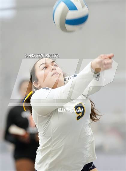Thumbnail 2 in Grand Blanc vs. Haslett (Beast of the East) photogallery.