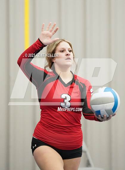 Thumbnail 2 in Grand Blanc vs. Haslett (Beast of the East) photogallery.