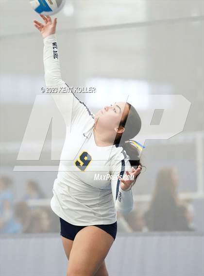 Thumbnail 2 in Grand Blanc vs. Haslett (Beast of the East) photogallery.